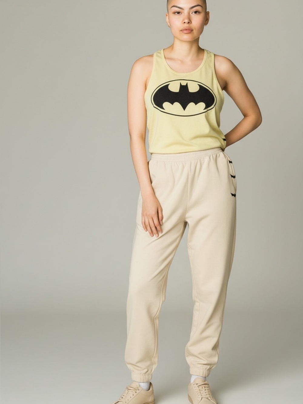 Women’s Batman Graphic Racerback Tank Top Size Medium